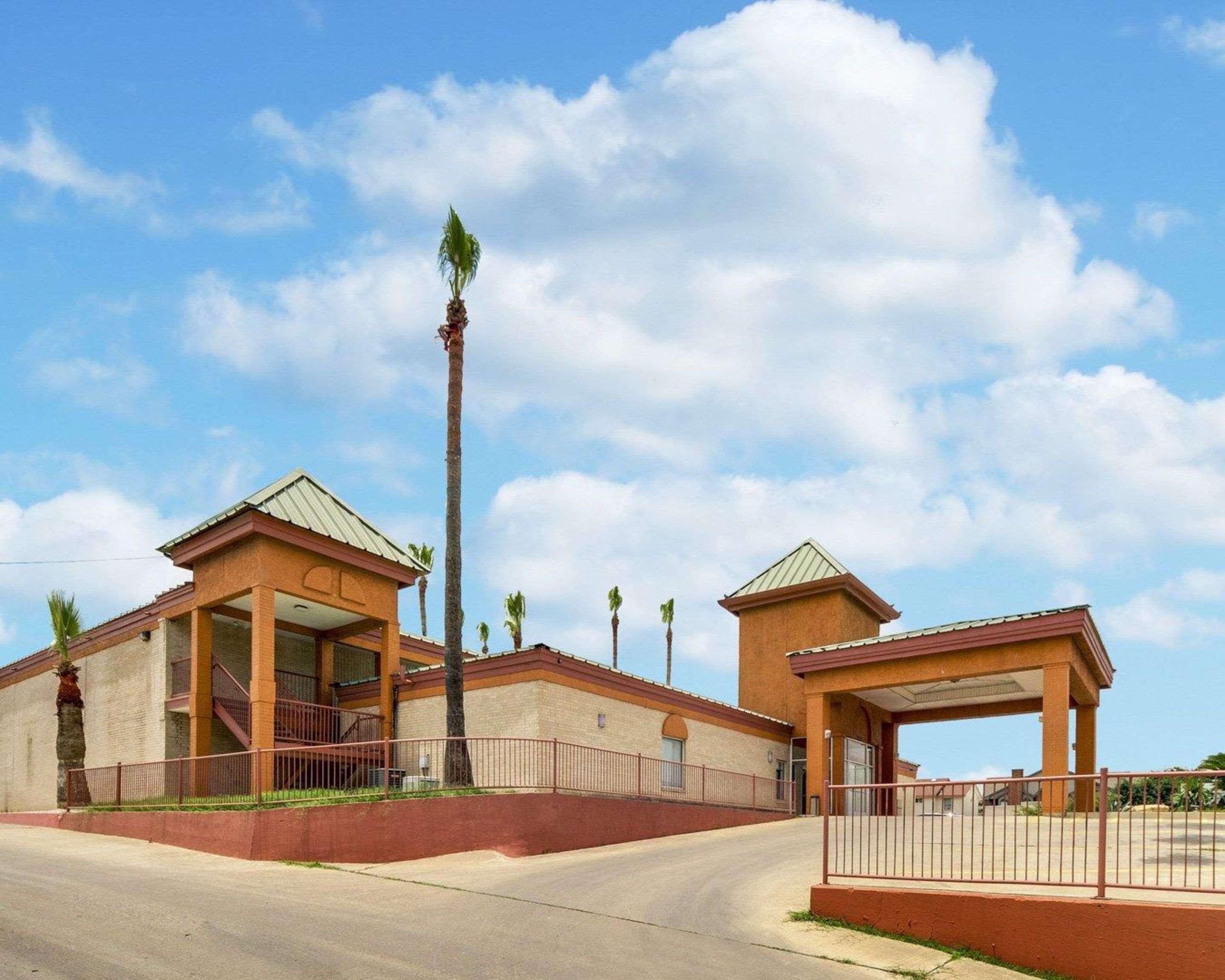 Econo Lodge Inn&Suites Eagle Pass Exterior foto