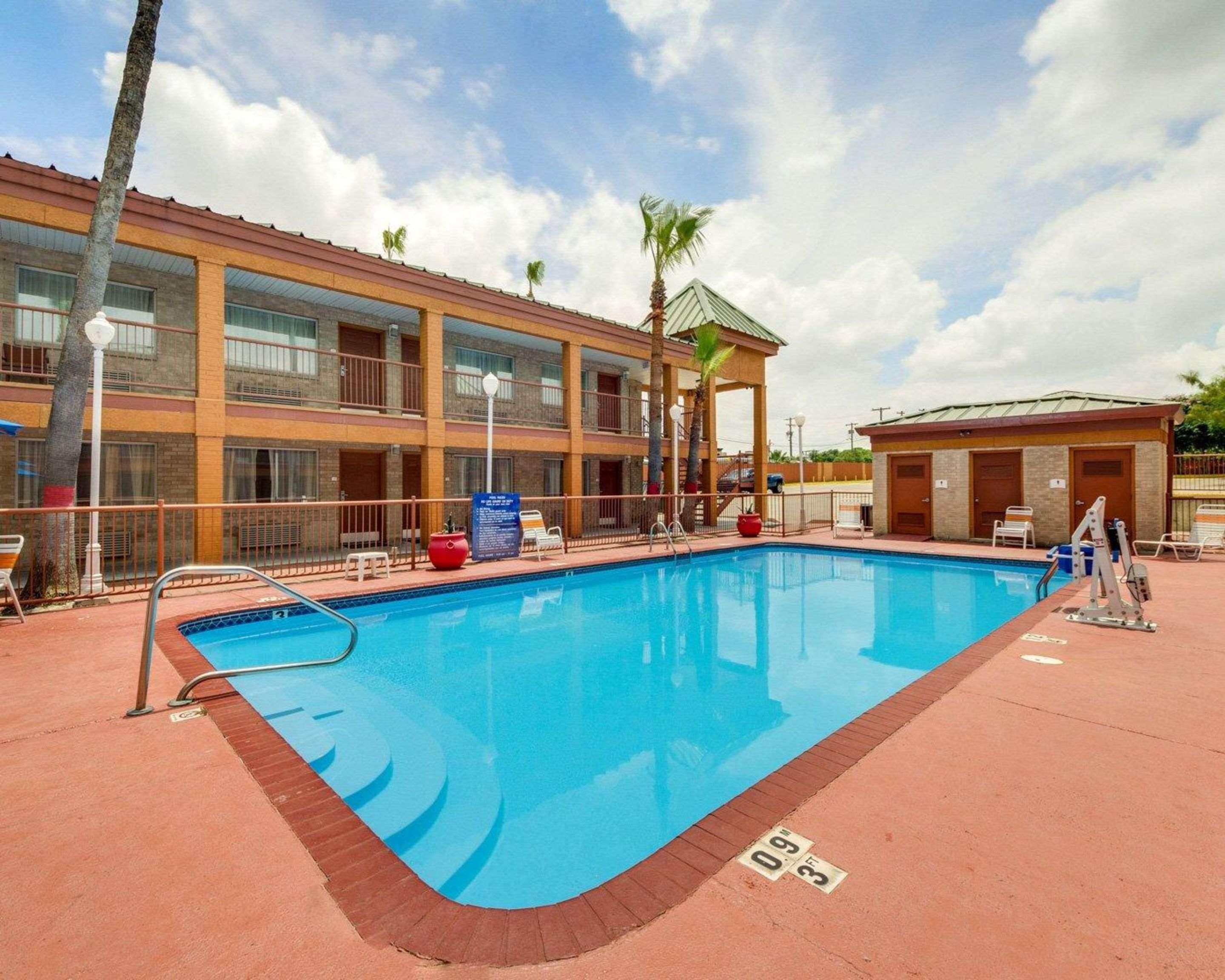 Econo Lodge Inn&Suites Eagle Pass Exterior foto