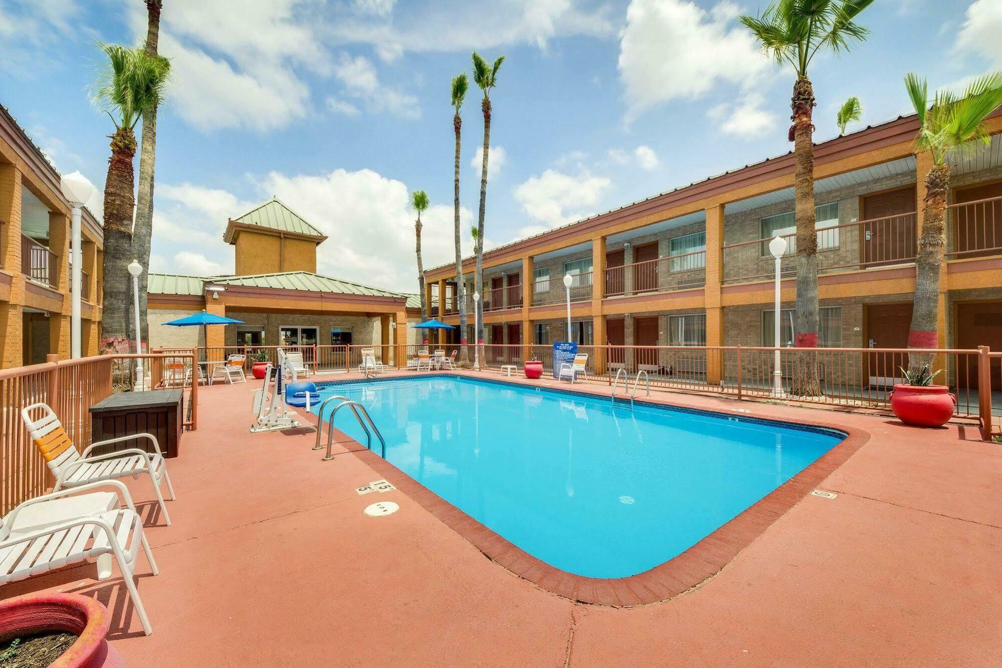 Econo Lodge Inn&Suites Eagle Pass Exterior foto