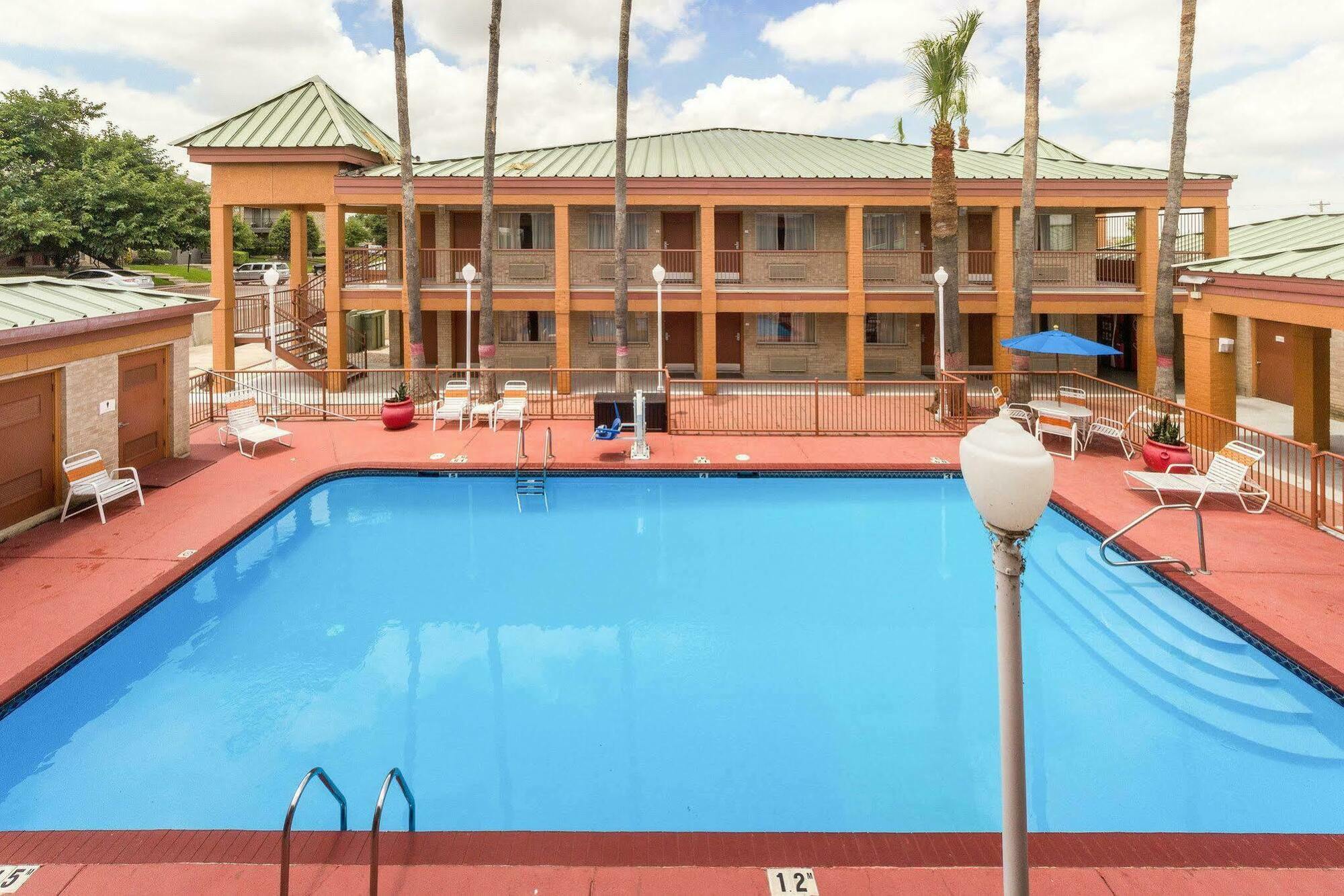 Econo Lodge Inn&Suites Eagle Pass Exterior foto